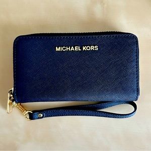 Michael Kors - Black Saffiano Leather Travel Wallet